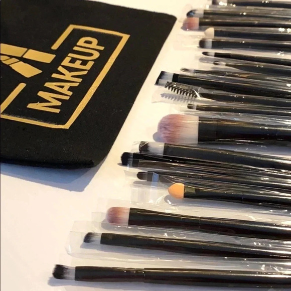 COSMETIC NEW BAG 20 MAKEUP BRUSHES BLACK GIFT - Picture 1 of 7